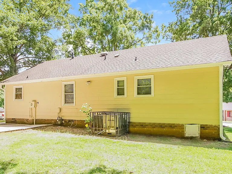 6725 Barrington Dr — Photo 14
