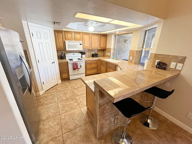 3185 Newport Dr — Photo 8