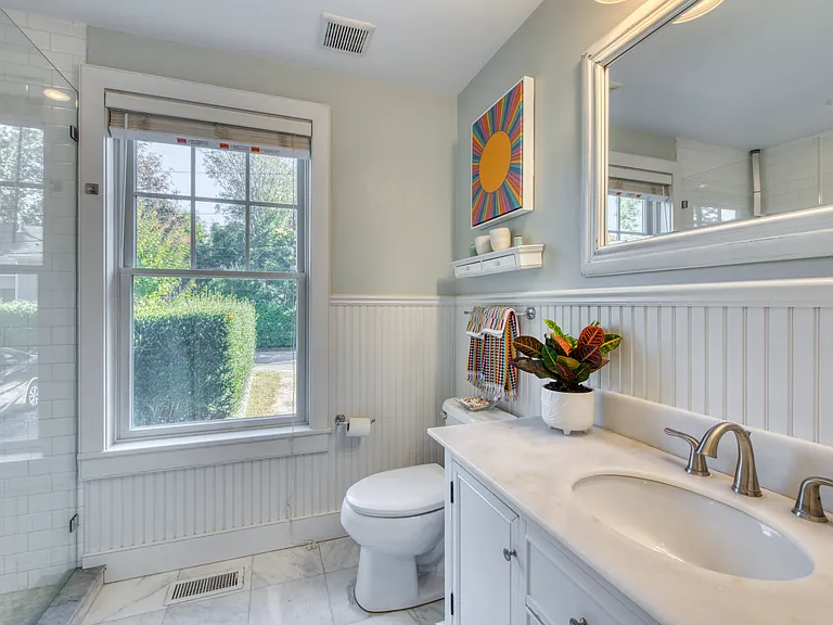 79 Miller Ln E — Photo 8