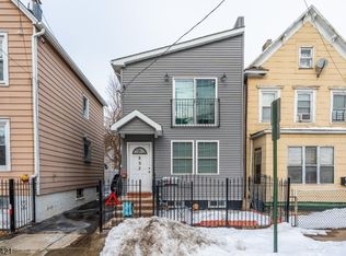 853 Rebecca Pl, Elizabeth, NJ