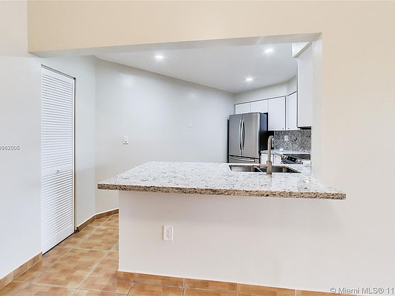 3rd image of 9407 Fontainebleau Blvd APT 212