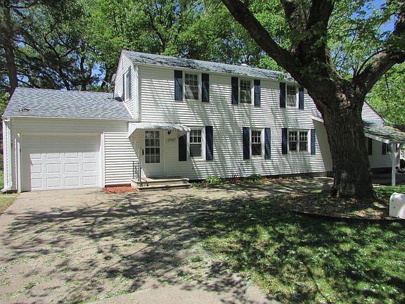 4th image of 2701 S 34th St
