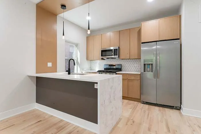 6404 S Vernon Ave #2 — Photo 6