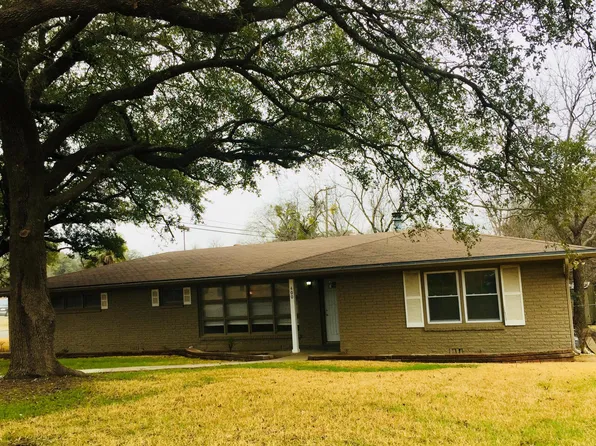 400 White Oak Dr, Woodway, TX 76712