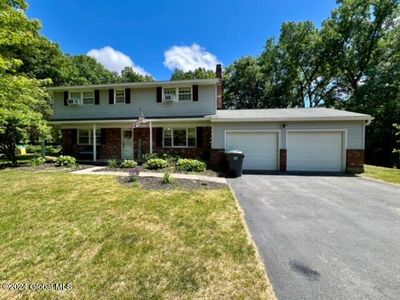 15 Sunrise Terrace, Clifton Park, NY, 12065
