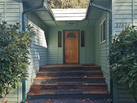 2nd image of 37624 E Lake Walker Dr SE