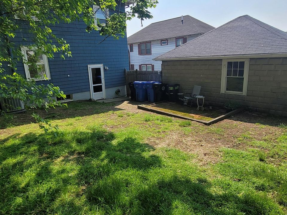 2nd image of 161 Trapelo Rd #00