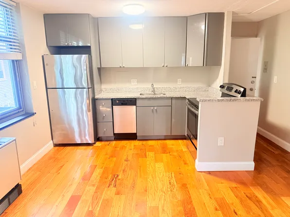 127 Trapelo Rd, Belmont, MA
