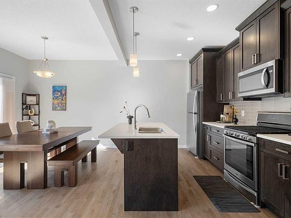 5th image of 33 N Walcrest Way SE