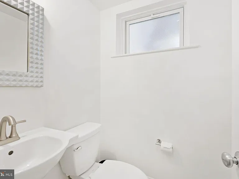 6901 Murray Ln — Photo 16