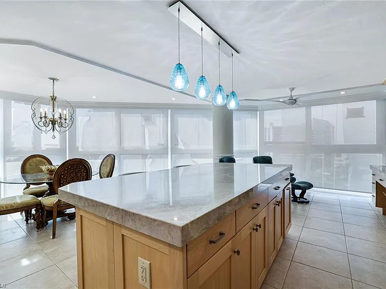 4041 Gulf Shore Blvd N #802 — Photo 8