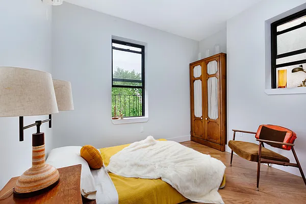 Rented by Nooklyn NYC LLC | media 34