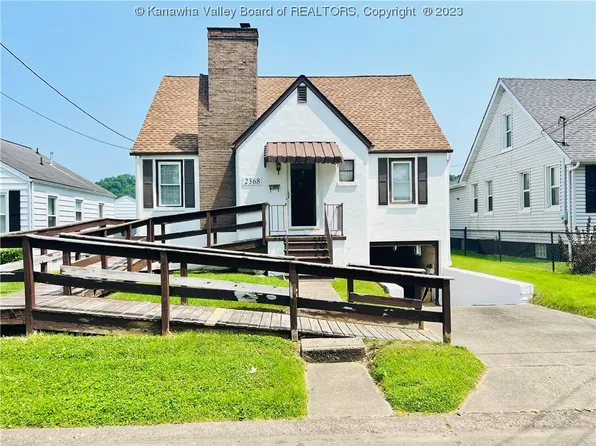 2368 Harrison Ave, Saint Albans, WV 25177