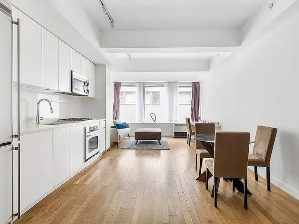 90 William St APT 16E, New York, NY 10038