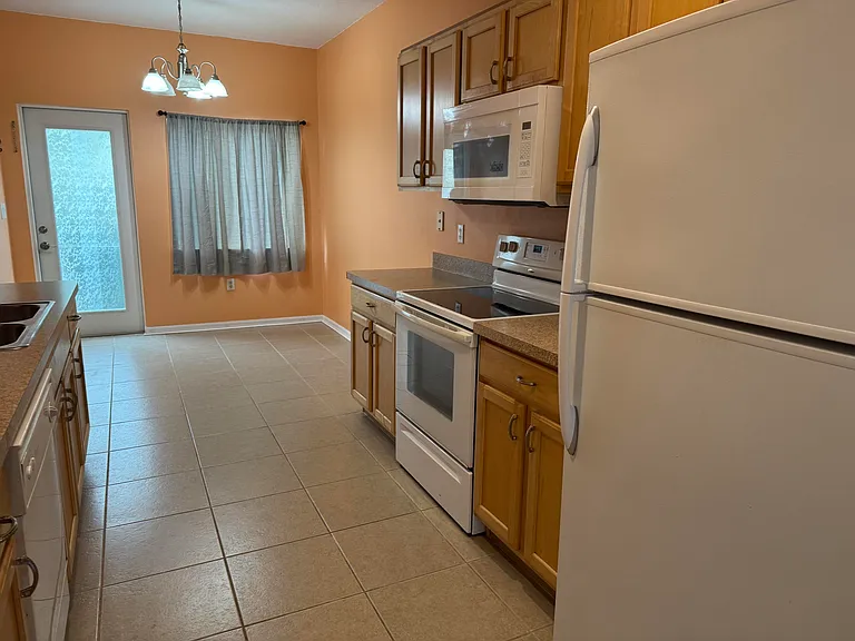 2131 SE Destin Dr — Photo 8
