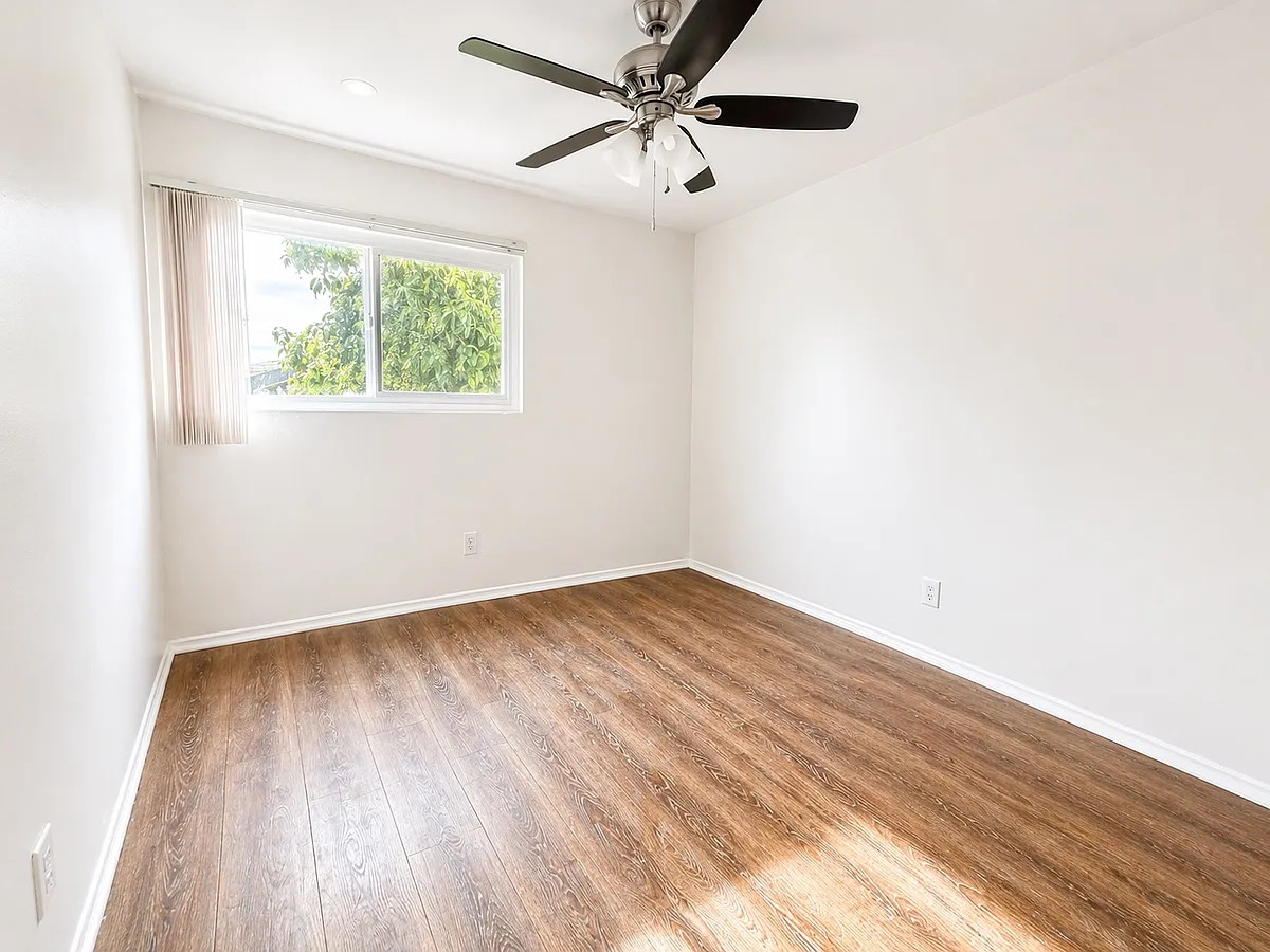 Building Photo - 2500 Olive Ave #11