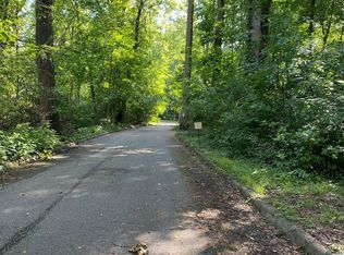 2654 Indian Trl, Pinckney, MI