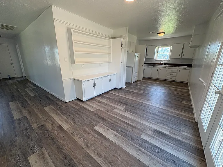 6921 Sears Ter — Photo 8