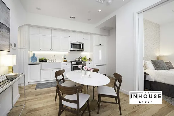 Sold by The In House Group | media 5