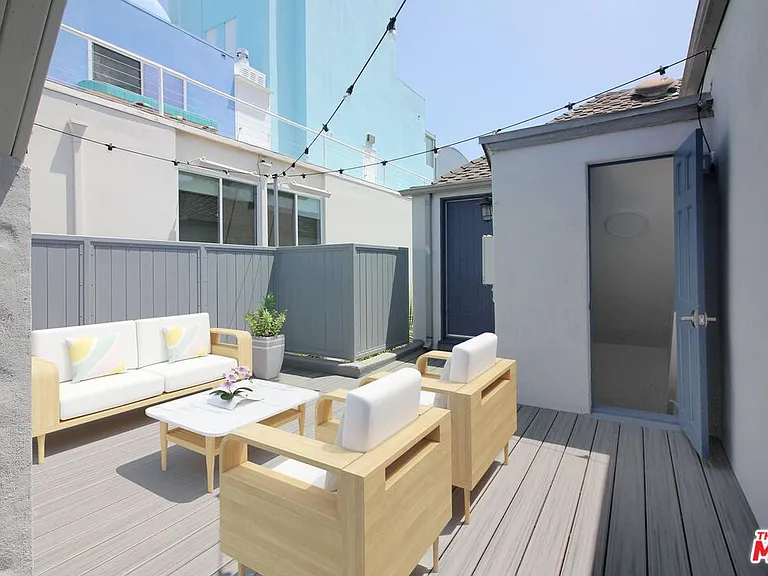442 S Roxbury Dr #A — Photo 5