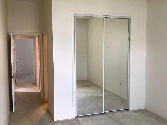 4th image of 110 Tuscany Villas Dr
