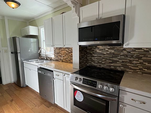 3rd image of 3534 Haines Rd N