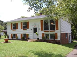 120 Barlow Ct, King, NC 27021