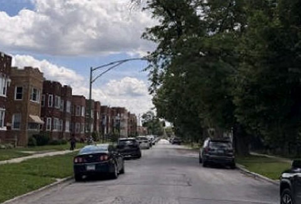 Exterior Neighborhood (street photo)