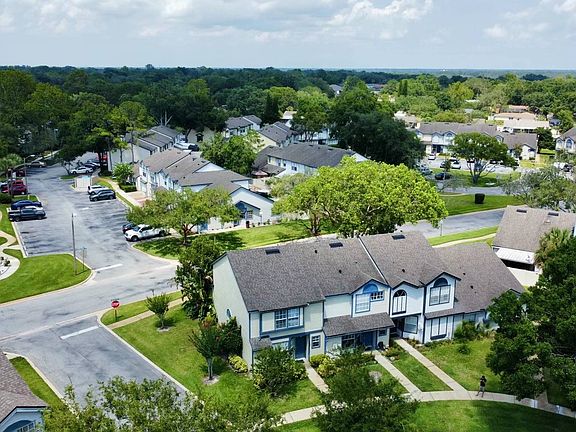 2nd image of 2812 Lancaster Ct