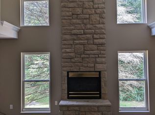 10080 Meadowknoll Dr, Loveland, OH 45140