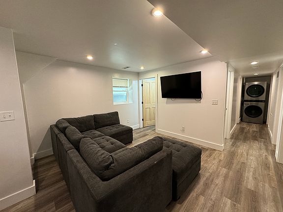 2nd image of 719 Oakland Ave #1