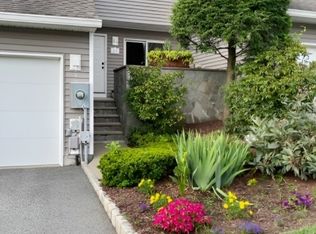 25 Lapis Cir, West Orange, NJ 07052