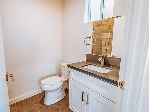 5th image of 1243 S Catalina St #9