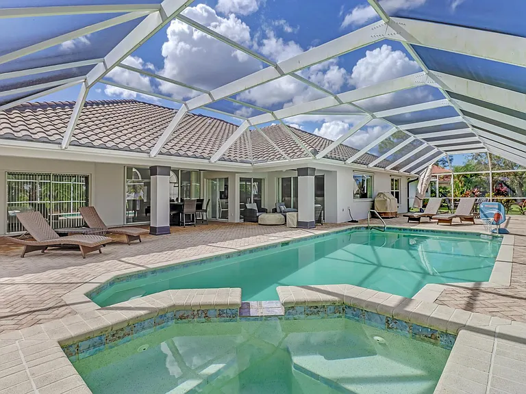 196 Palmetto Dunes Cir — Photo 1