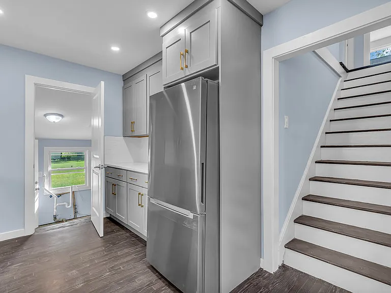 32 Northfield Ave — Photo 20