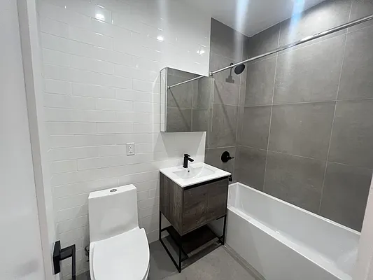 Rented by Nooklyn NYC LLC | media 18