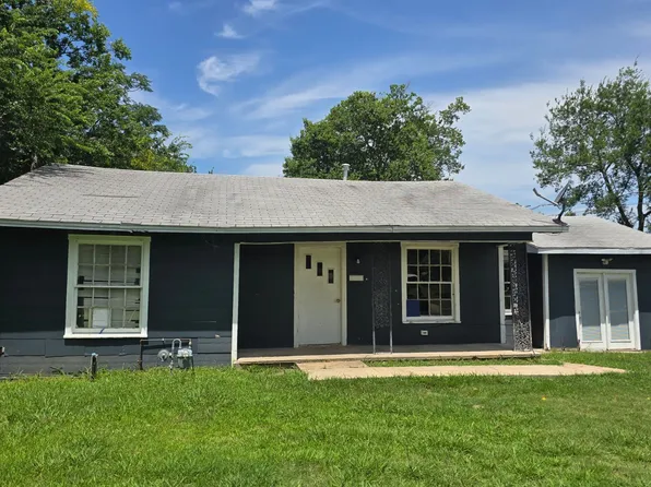 1021 Mulberry St, Sulphur Springs, TX 75482