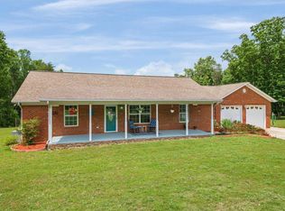 500 Raven Cliff Rd, Graysville, TN 37338