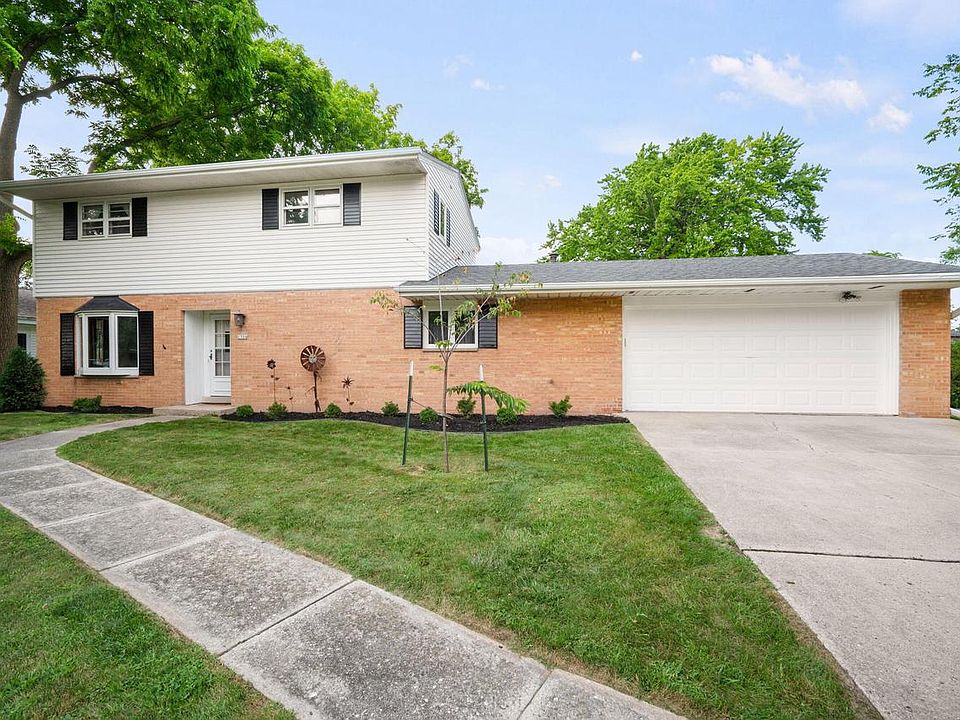1st image of 1504 W Decorah ROAD