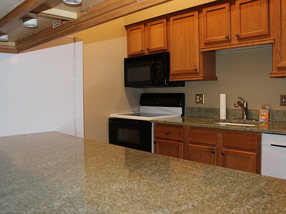 5th image of 9603 Wildflower Ct #5