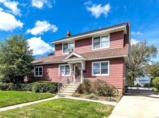 91 Rhame Ave, East Rockaway, NY 11518