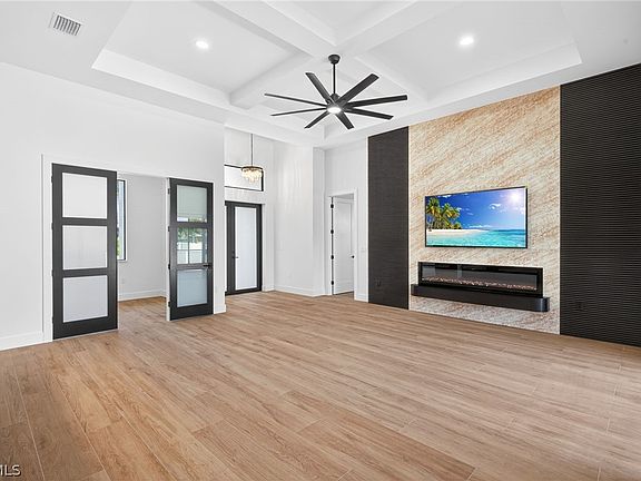 4th image of 2551 SW 26th Place Cpe