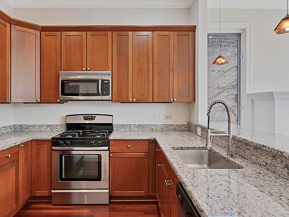 4th image of 1943 N California Ave APT 2A