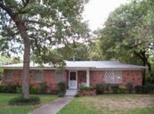7144 Meadowbrook Dr, Fort Worth, TX 76112