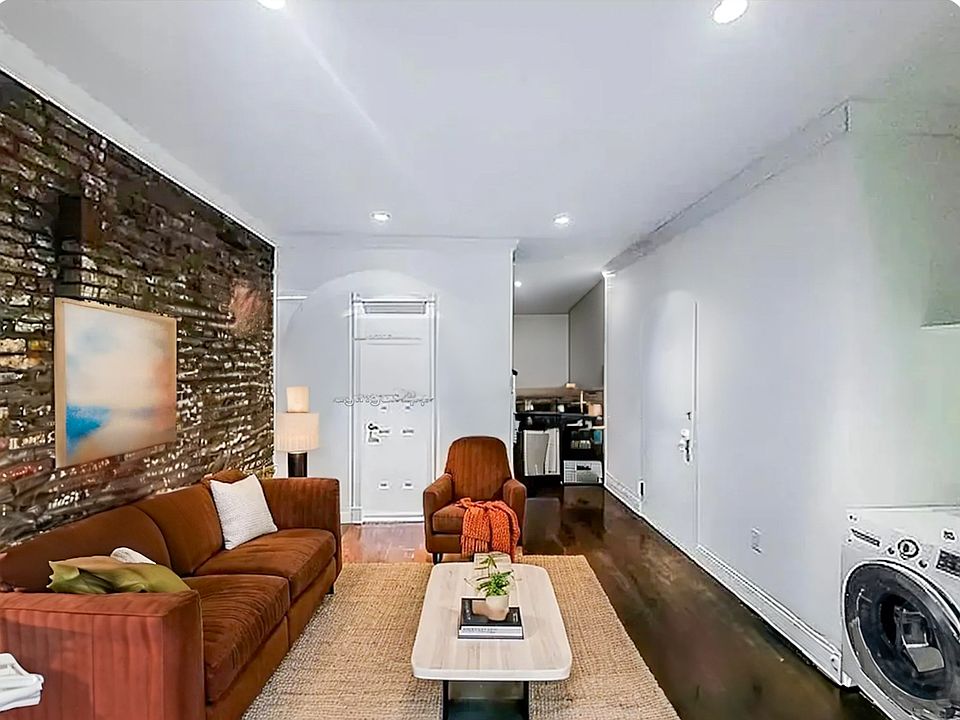 1st image of 338 E 55th St APT 3A