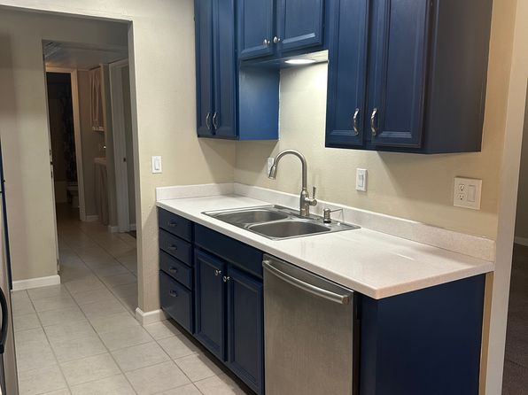 328 Northbank Ct APT 52