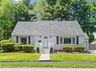 9 Oaklandvale Ave, Saugus, MA 01906
