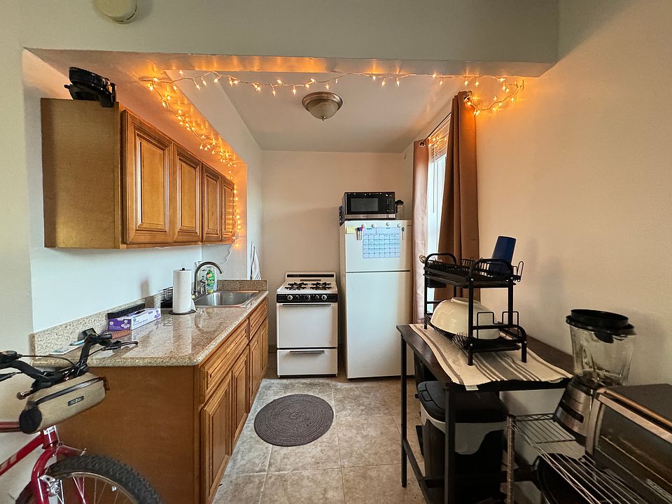 2nd image of 8823 Fort Hamilton Pkwy #J3