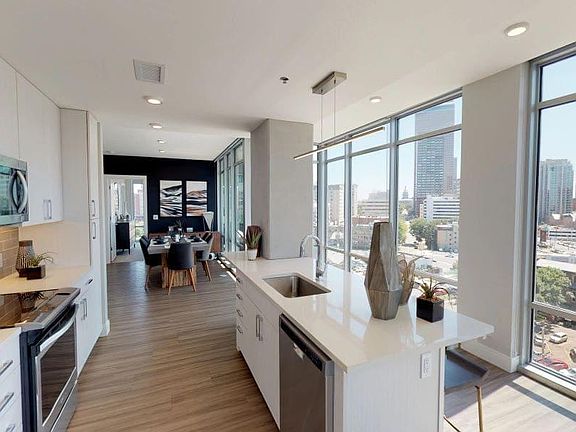 3rd image of 1710 E 25th Ave #201