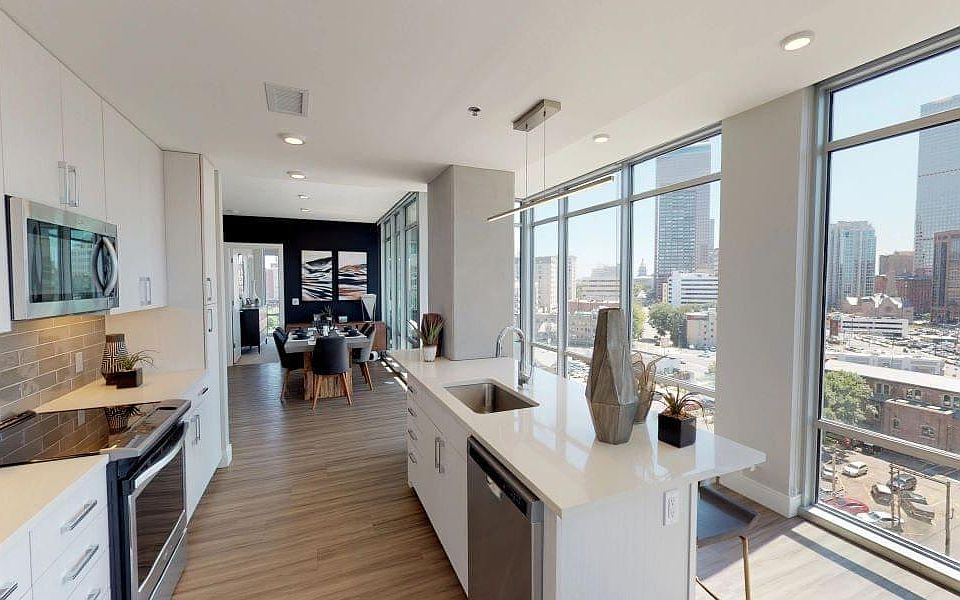 1st image of 2101 Welton St #1106
